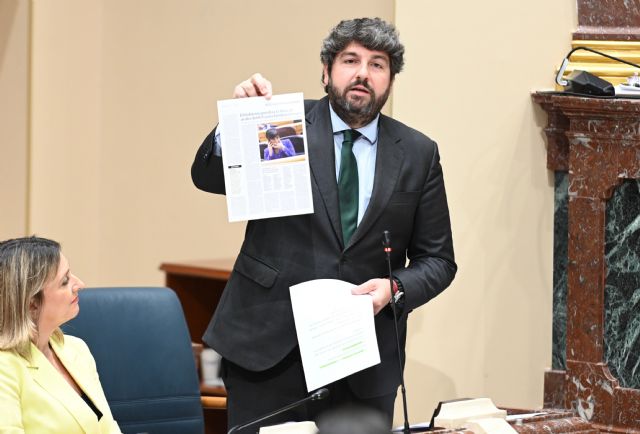 López Miras anuncia un plan de 11 millones para mejorar el confort térmico en las aulas y para nuevas obras en colegios e institutos