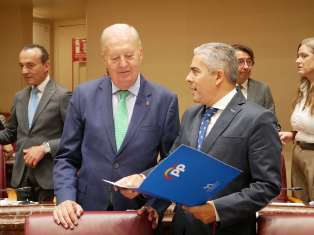 Cano: 'Frente al castigo de ocho años de sanchismo, López Miras sigue apoyando al sector agrario con cinco millones de euros en ayudas y defendiendo sus necesidades'