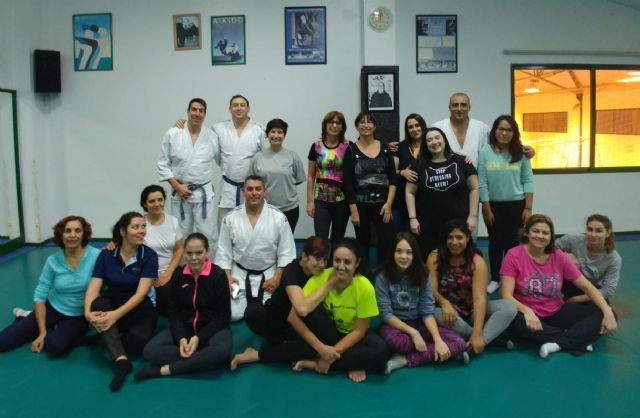 Comienzan las sesiones del Taller de Defensa Personal de la Mujer