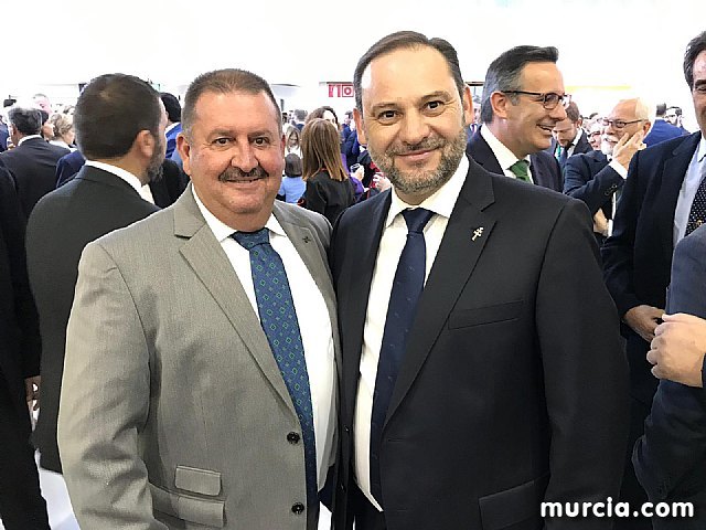 El alcalde de Totana asiste al acto inaugural del nuevo aeropuerto internacional de la Región de Murcia, en Corvera; que ya opera a distintas ciudades europeas