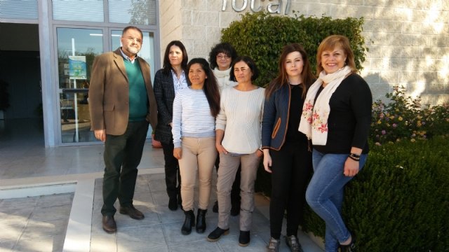 El Ayuntamiento de Totana pone en marcha dos nuevos proyectos de Empleo Público Local que ha permitido la contratación de cuatro desempleadas