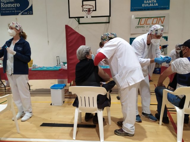 Cerca de 2.500 personas se han vacunado contra el COVID-19 en Totana durante las últimas 48 horas, en franjas de edad de población más adulta
