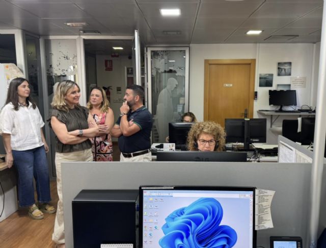 El servicio regional de Teleasistencia incluye un protocolo de actuación para prevenir cualquier riesgo de maltrato entre casi 18.000 usuarios