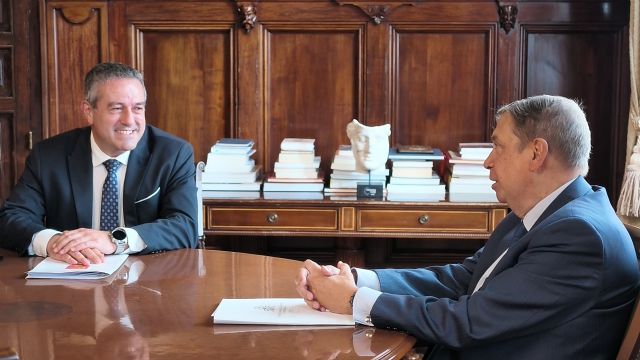 El Gobierno regional demanda al Ministerio de Agricultura su apoyo al Trasvase porque el recorte supone la pérdida de miles de empleos
