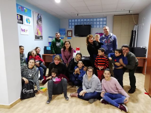 Tarde de convivencia en D´Genes para celebrar la llegada de la Navidad