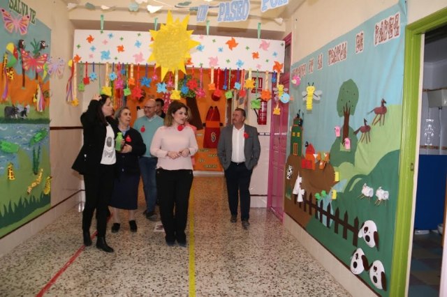 Autoridades municipales asisten a la jornada “Celebración del aprendizaje” en el Colegio “La Milagrosa”