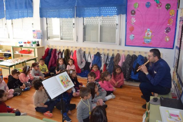 D´Genes impartió un cuentacuentos a alumnos de Educación Infantil para sensibilizar sobre las enfermedades raras