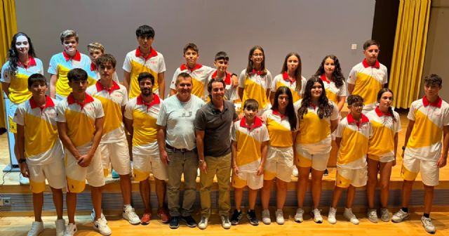 La Región despide a las selecciones autonómicas que competirán en los Campeonatos de Espa&ntilde;a en Edad Escolar de Boxeo, Piragüismo Sprint y Voleibol