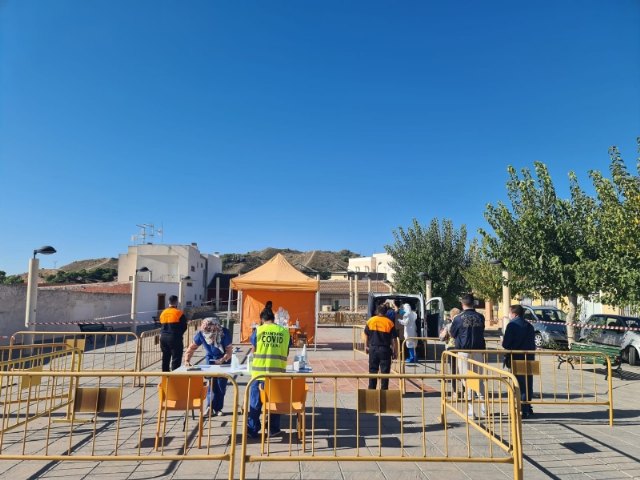 El equipo COVID del SMS comienza en el barrio de San José las visitas a diferentes puntos del casco urbano