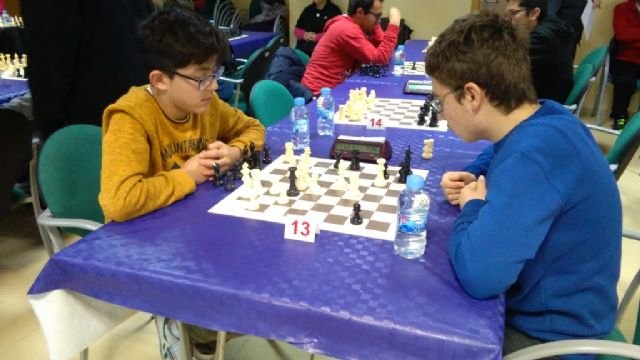 Los totaneros Carmen García Requena (Tierno Galván) y Juan José Vera Pargada (Juan de la Cierva) se proclamaron Campeones regionales en la Final Regional de Ajedrez de Deporte Escolar