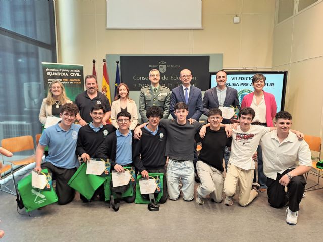 El IES Infanta Elena y el colegio San Vicente de Paúl representan a la Región en la final nacional de la VII Ciberliga de la Guardia Civil