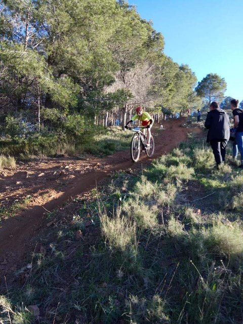 Francisco Cánovas del Club Ciclista Santa Eulalia participó en la XCO en la Unión