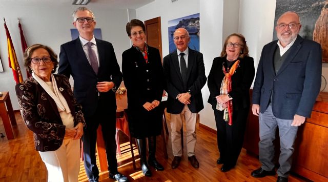 Salud y la Academia de Farmacia reiteran que la vacunación es un pilar fundamental para la salud individual y colectiva