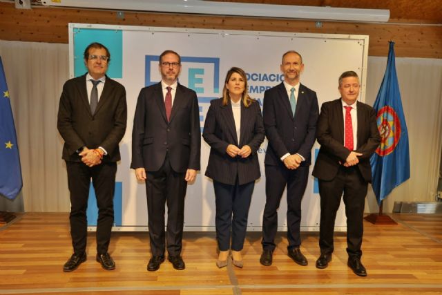 El sector industrial crece un 6,3 por ciento en 2024 e impulsa el liderazgo económico de la Región