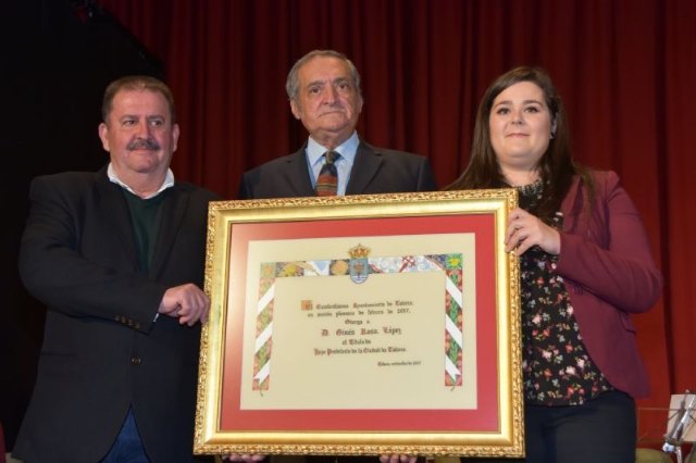 El alcalde de Totana transmite el pésame y mensaje de condolencias por el fallecimiento del Hijo Predilecto de la Ciudad de Totana, Ginés Rosa, que ha muerto en la mañana de hoy