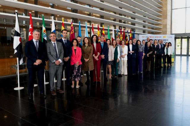 La Comunidad expone el modelo de atención y gestión de la Agencia Tributaria regional en un encuentro de administraciones