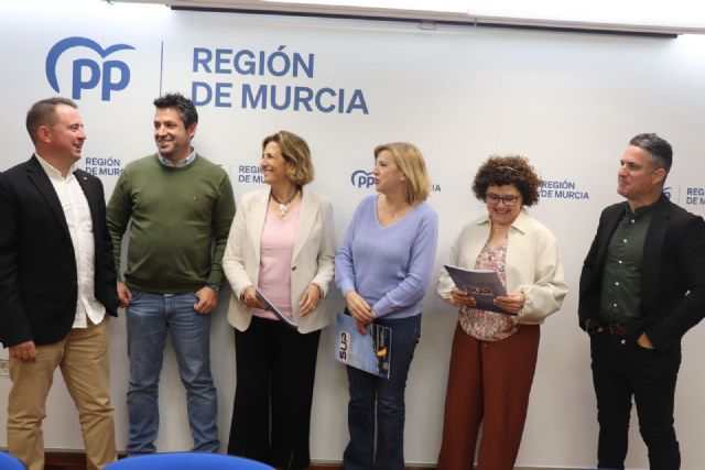 El PP exige un refuerzo de la plantilla en el puesto fronterizo del Aeropuerto Internacional de la Región para hacer frente al aumento de la actividad prevista para este verano