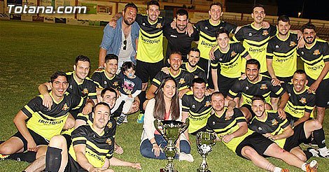 Entrega de trofeos de la Liga y la Copa de Fútbol 'Juega Limpio' 2015/16