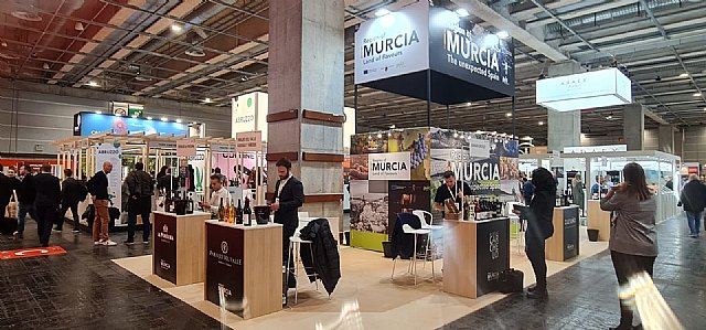 El Gobierno regional refuerza en EEUU su estrategia para fortalecer la exportación de vinos frente a los desafíos arancelarios