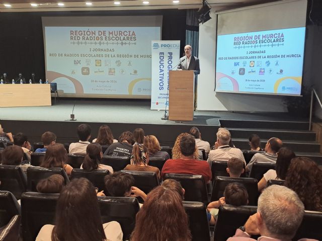 El I encuentro de la Red de Radios Escolares reúne a 12 centros educativos y profesionales de los medios de comunicación