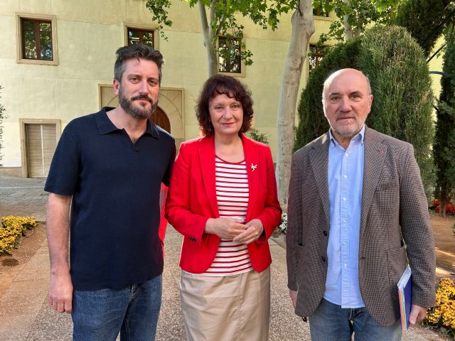 IU-Verdes y Podemos proponen conceder la Medalla de Oro de la Región a la familia de Sara Gómez por su lucha contra el intrusismo médico