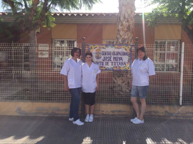 Alumnos del programa mixto de empleo y formación ya realizan prácticas como cuidadores en los centros sociosanitarios del municipio de Totana