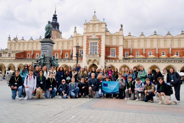 Una treintena de alumnos del IES José Luis Martínez Palomo participa en un proyecto europeo para mejorar la ense&ntilde;anza de idiomas