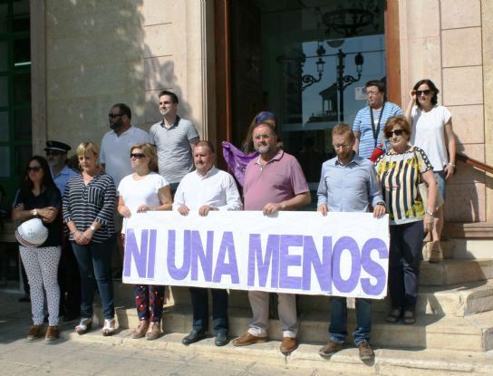 La Corporación municipal instará al Gobierno de la Nación a que ponga en funcionamiento las medidas adoptadas en el Pacto de Estado contra la Violencia de Género