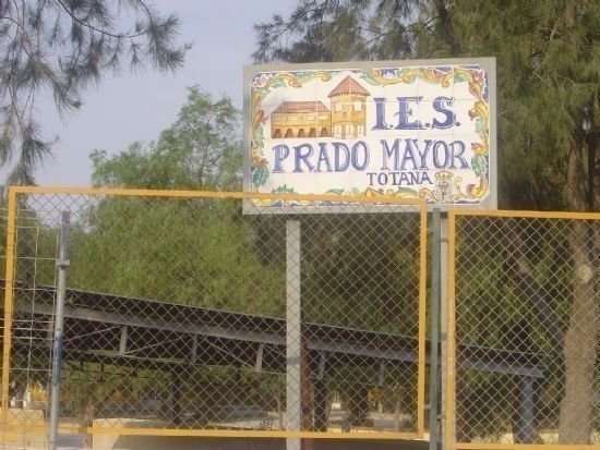 El PSOE propone al pleno de febrero la mejora de infraestructuras de dos centros educativos
