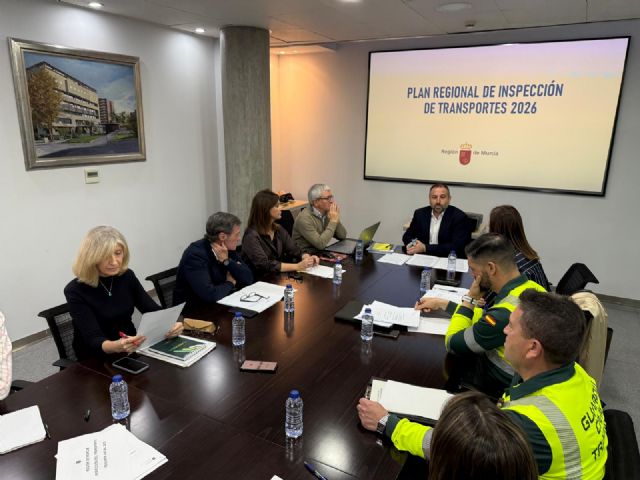 Fomento presenta el Plan regional de Inspección de Transportes 2026 para luchar contra el intrusismo y reforzar la seguridad vial