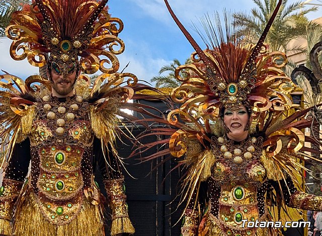 Un total de 26 peñas participan en el desfile del IX Concurso Regional de Carnaval
