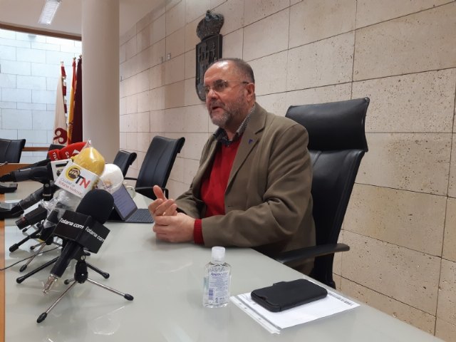 El alcalde pide que se paralice toda la actividad empresarial del municipio a excepción de la relacionada con la agricultura y el abastecimiento de alimentación