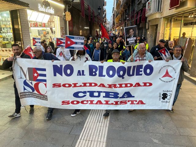 Movilización contra el bloqueo a Cuba y en defensa de la soberanía del pueblo cubano recorre el centro de Murcia