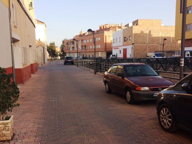 Se aprueba convertir los dos tramos de la calle Gonzalo Torrente Ballester en tramos de sentido único de circulación