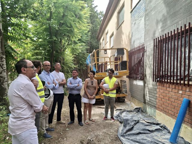 Más de un millón de euros para el cambio de cubiertas y la instalación de placas solares en tres colegios de Caravaca de la Cruz
