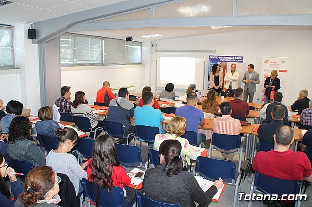 El Centro de Desarrollo Local acogió un nuevo taller gratuito sobre publicidad on-line