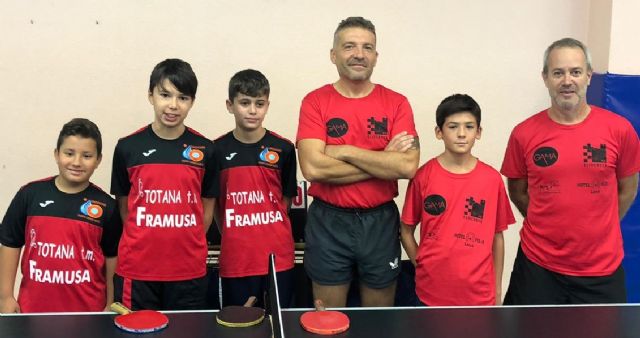 Dos victorias y dos abultadas derrotas son los resultados de los cuatro equipos del Club Totana TM