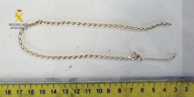 La Guardia Civil desmantela un grupo criminal dedicado a tirones de joyas a mujeres de avanzada edad