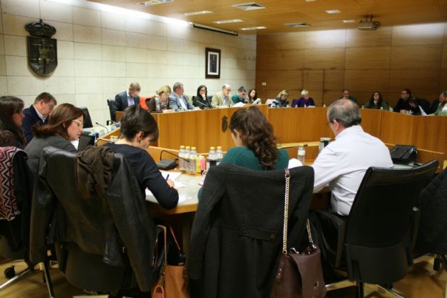 El Pleno aborda mañana la propuesta para dar nombre a un espacio público como 'Hermandad Santa María Cleofé y Coronación de Espinas'