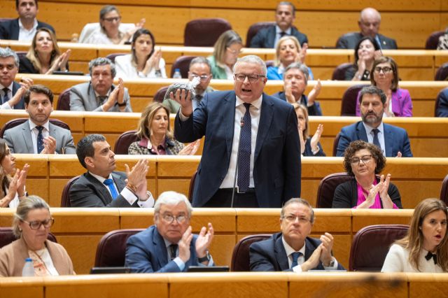 Bernabé presenta alegaciones a la denuncia del PSOE y se reafirma en su gesto ante la ministra Aagesen