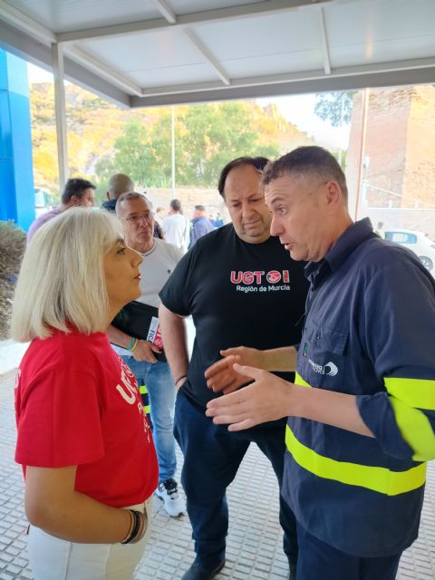 La secretaria general de UGT, Paqui Sánchez, apoya a los trabajadores de Navantia y de las compañías auxiliares: 'No es justo que cobren casi 600€ menos que en Ferrol por el mismo trabajo'