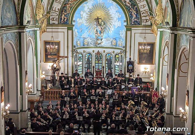 Éxito y solidaridad en el X concierto de la Agrupación Musical de la Caída a beneficio de Cáritas