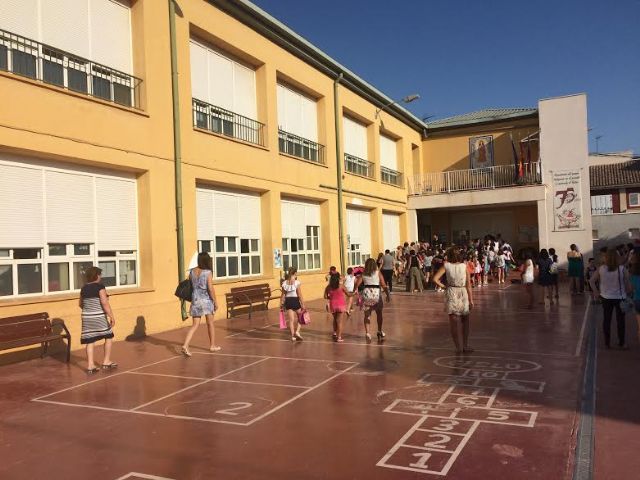 La Concejalía de Educación apoya las reivindicaciones de la comunidad educativa del CEIP 'Santa Eulalia'