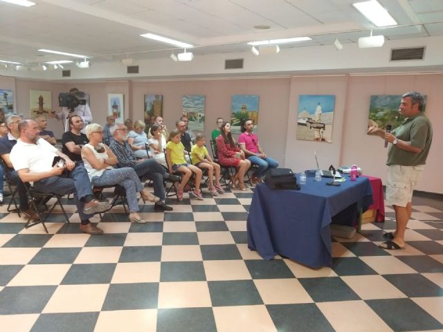 El investigador agrónomo totanero, Pedro Martínez Gómez, imparte la conferencia 'La agricultura en Totana, una perspectiva histórica y de futuro'