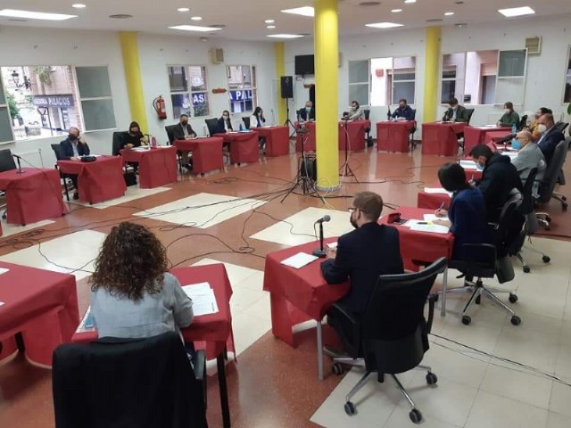 El Pleno municipal de junio se celebra este jueves con un total de 17 puntos en el orden del día, destacando el nombramiento de los Patronos de La Santa