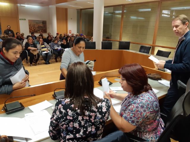 Comienza el primer turno del Programa de Fomento de Empleo Agrario en Totana, con la contratación inicial de 66 desempleados del 1 de noviembre al 31 de enero