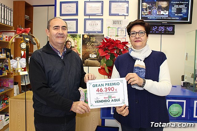 Uno de los boletos acertantes de segunda categoría del sorteo de la Bonoloto de ayer fue validado en Totana, en Librería Atenas