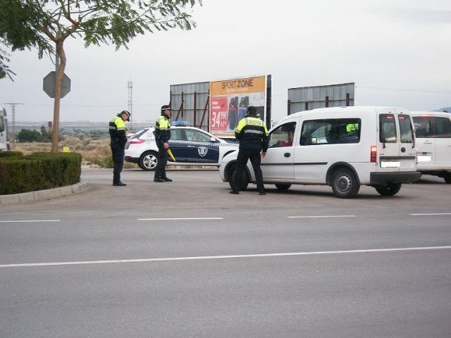 La campaña especial de vigilancia y control de camiones y furgonetas se salda con 138 controles de la Policía Local