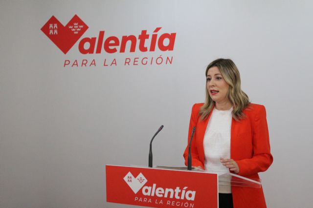 Isabel Gadea: 'Hoy inauguramos el último tramo del Arco Noroeste, un hito histórico que va a cambiar la movilidad de la Región'