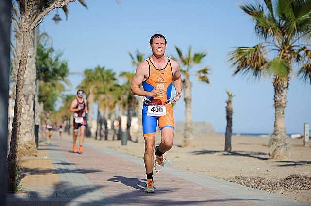 Miembros del Club Totana Triathlón participaron en el III Triatlón Bahía de Mazarrón